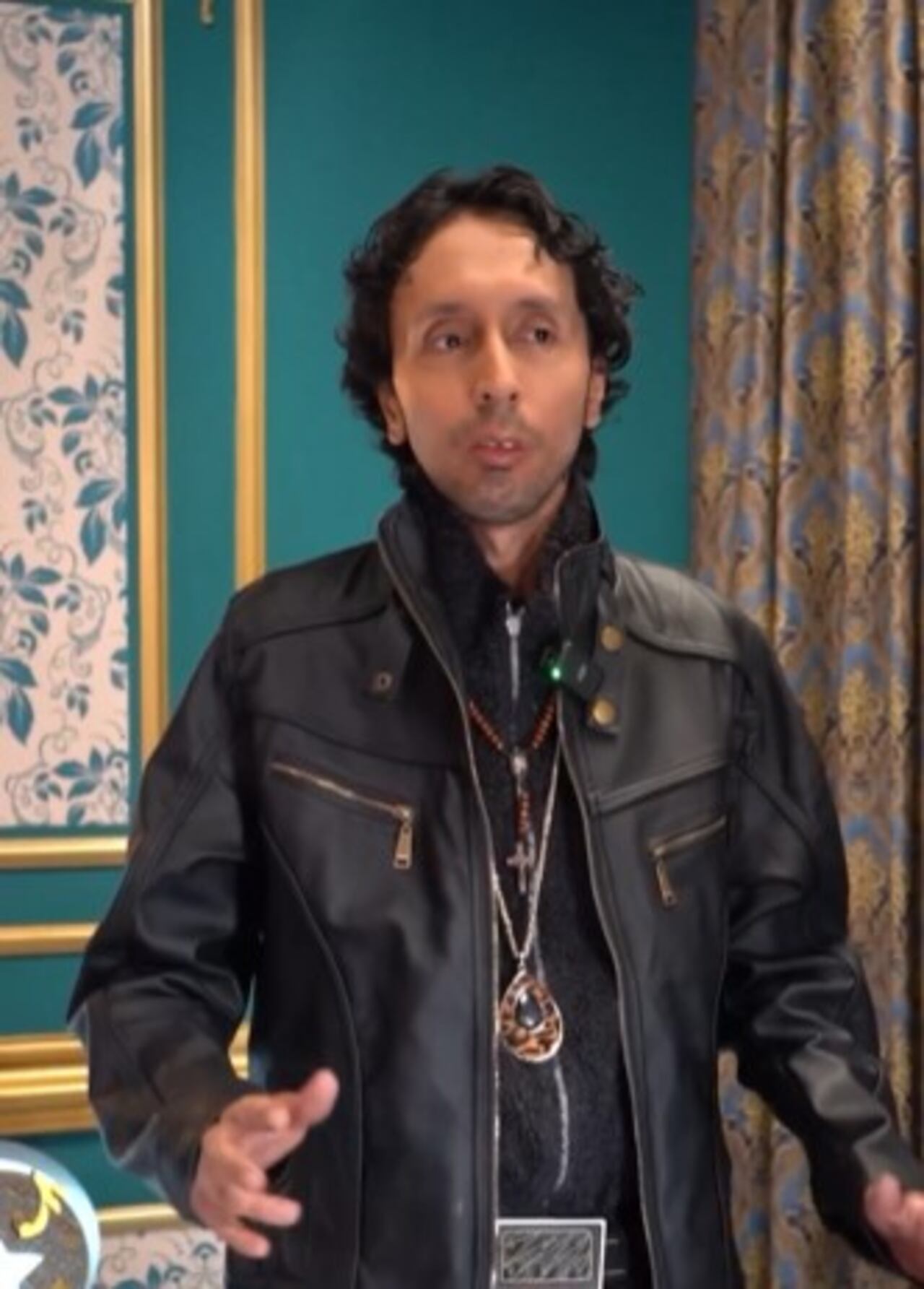 Imitador de Alejandro Fernández