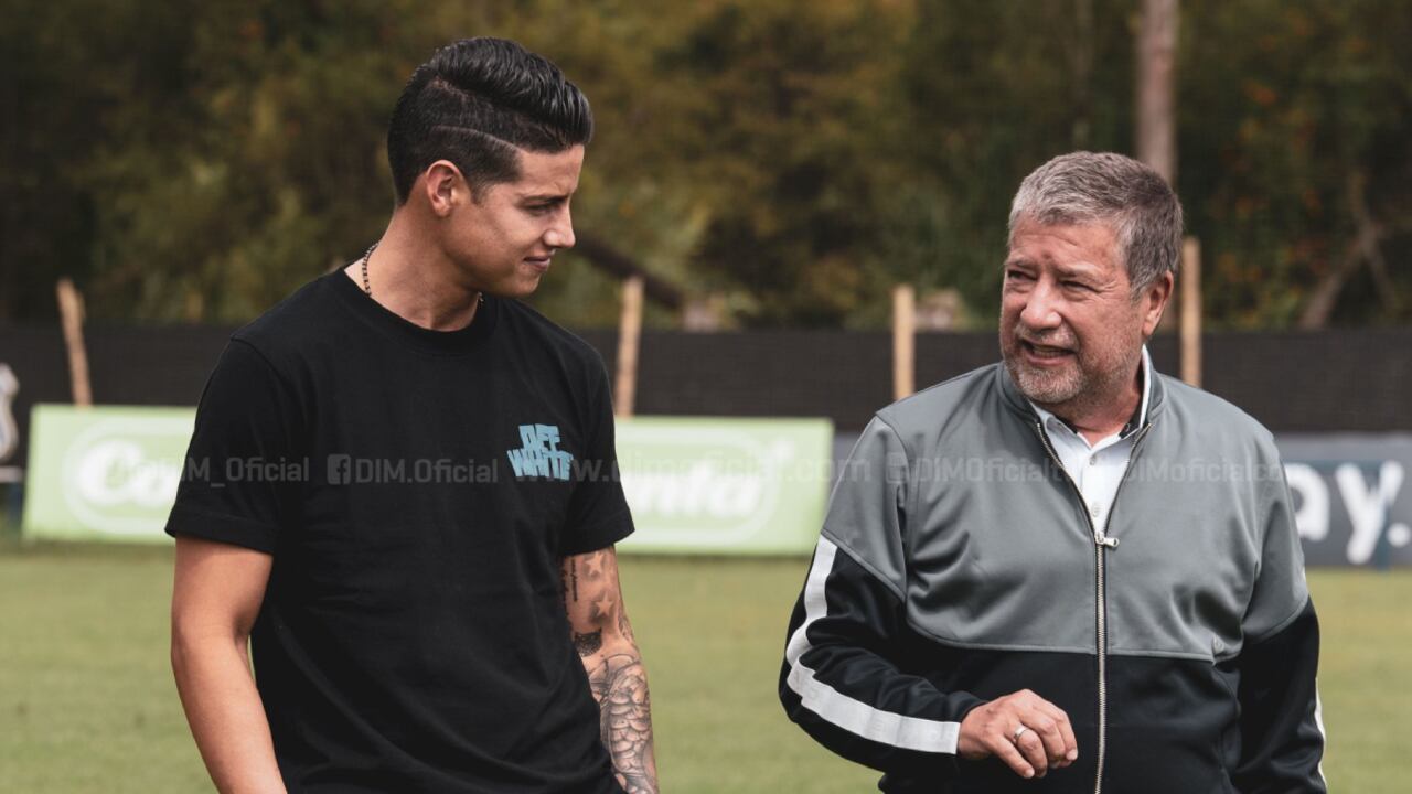 James Rodríguez en la sede de Ind. Medellín
