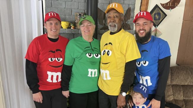 Mujer pidió que la enterraran en ataúd con forma de M&M’s