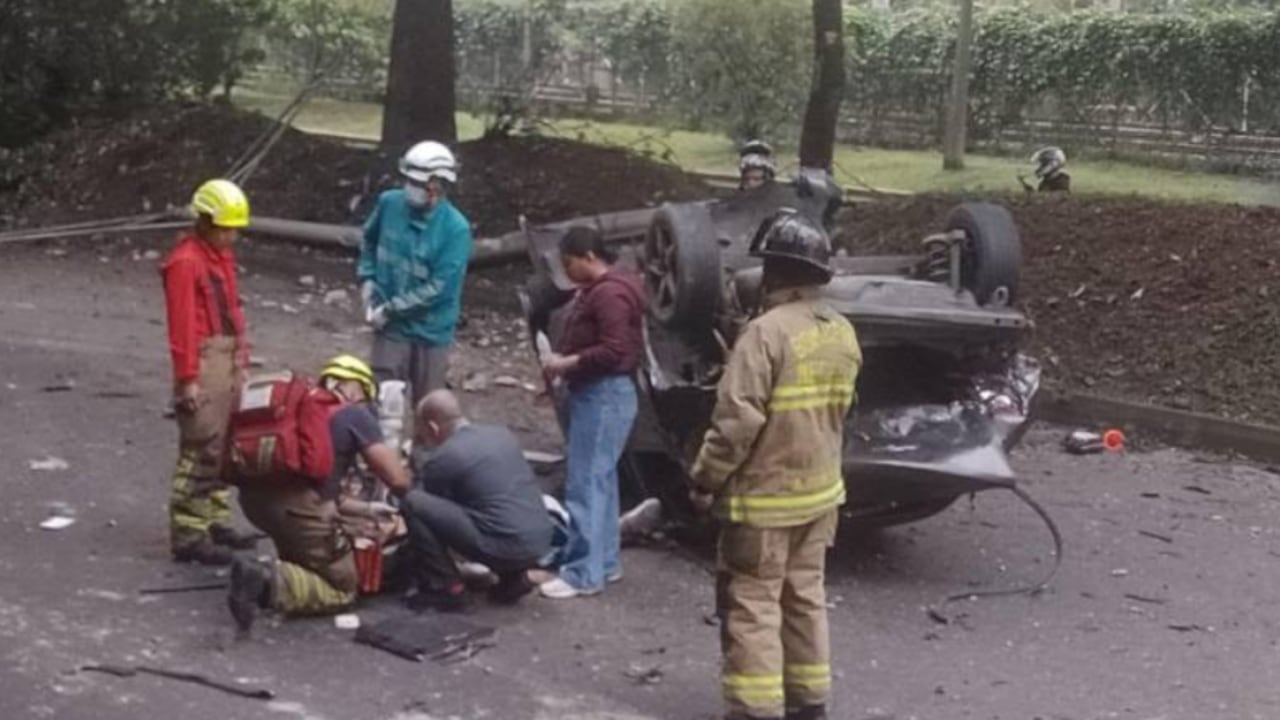 Aparatoso accidente en Medellín este 19 de marzo.
