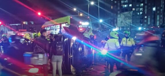 Conductor arrolló a alta velocidad a personas y policías en Bogotá