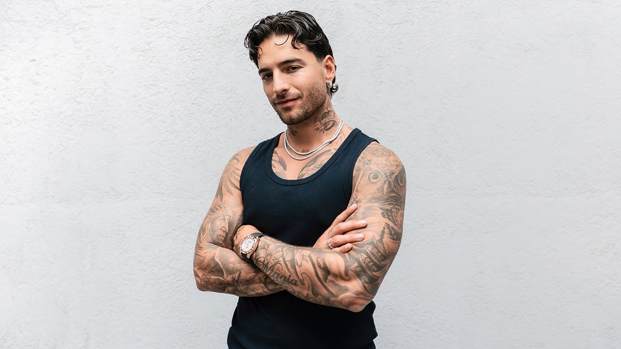 El paisa prensentó ‘Loco X Volver’ ante más de 8.000 personas en un concierto gratuito en la Plaza Botero de Medellín.