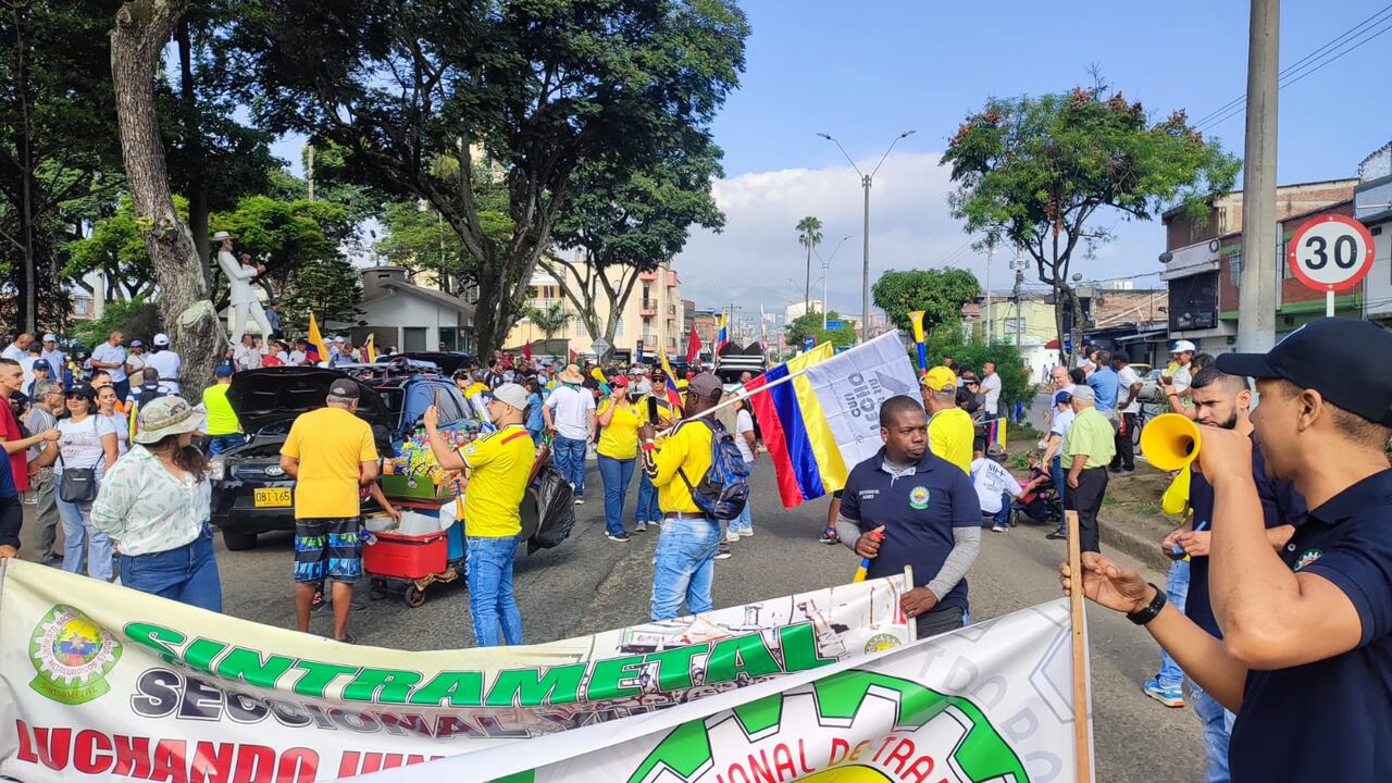 Manifestantes de las marchas del Día del Trabajo en Cali.