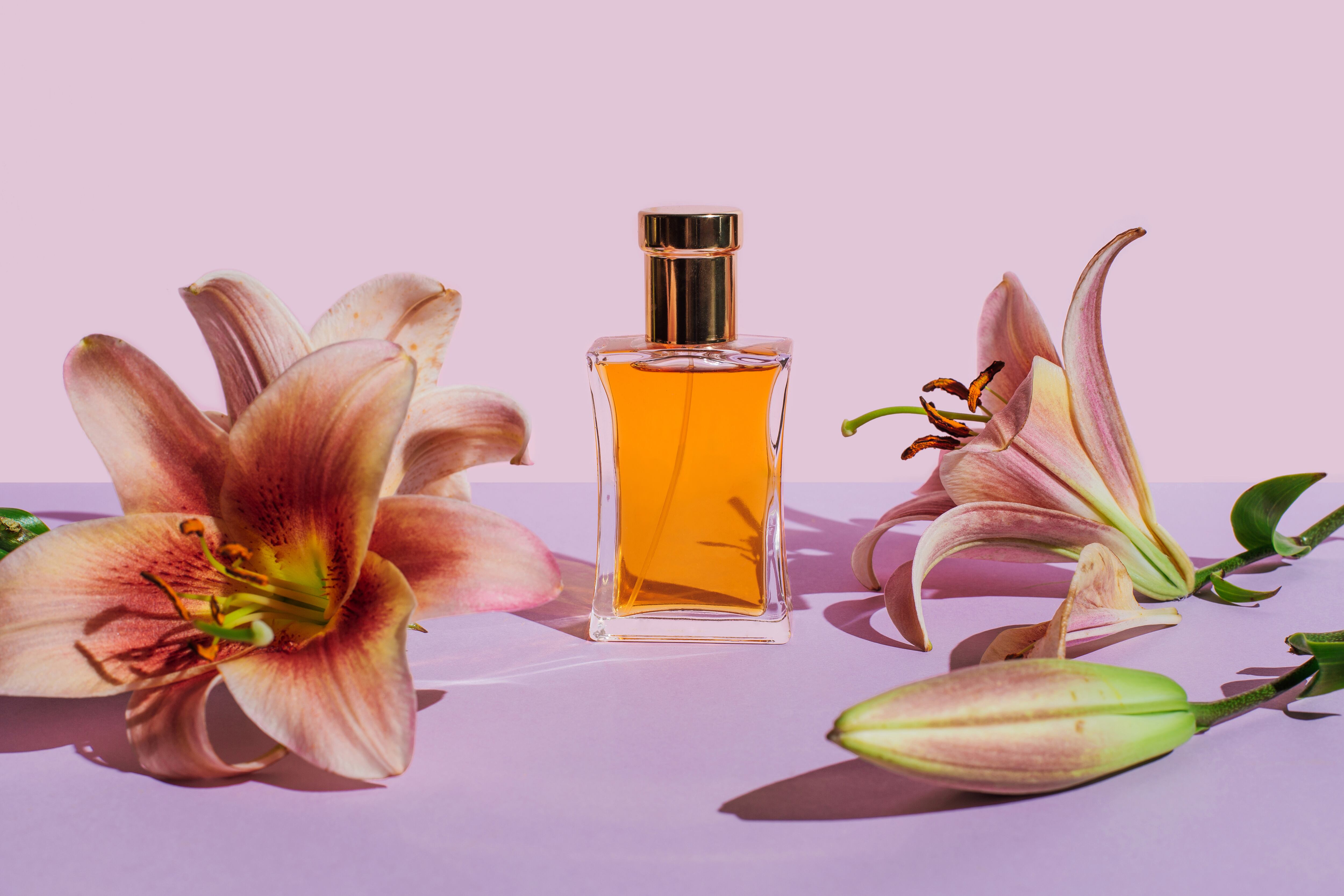 La combinación de fragancias florales es una de las razones por las cuales las mujeres en Estados Unidos escogen sus perfumes.
