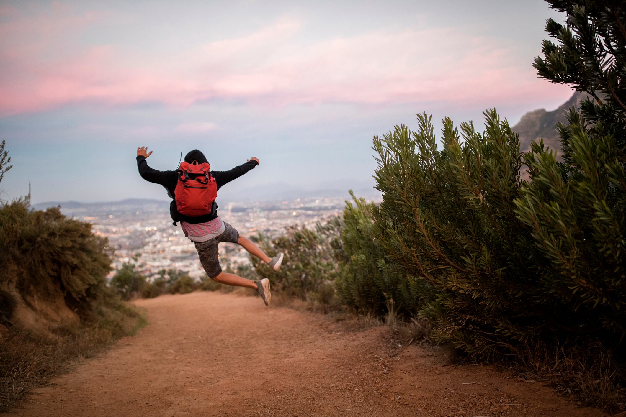 Estos son los cambios que tendría su cuerpo si camina todos los días en ayunas
