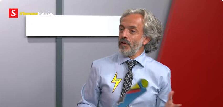 Juan Daniel Oviedo, precandidato presidencial, el 5 de marzo de 2026, en las instalaciones de SEMANA, en Bogotá