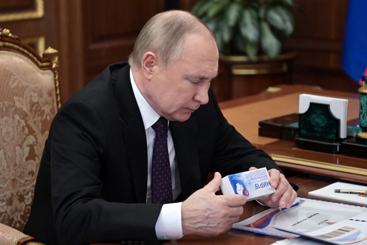 El presidente ruso, Vladimir Putin, tras reunirse con la Agencia Federal Médico-Biológica de Rusia en el Kremlin de Moscú, el 15 de marzo de 2022. (Foto de Mikhail Klimentyev / SPUTNIK / AFP)