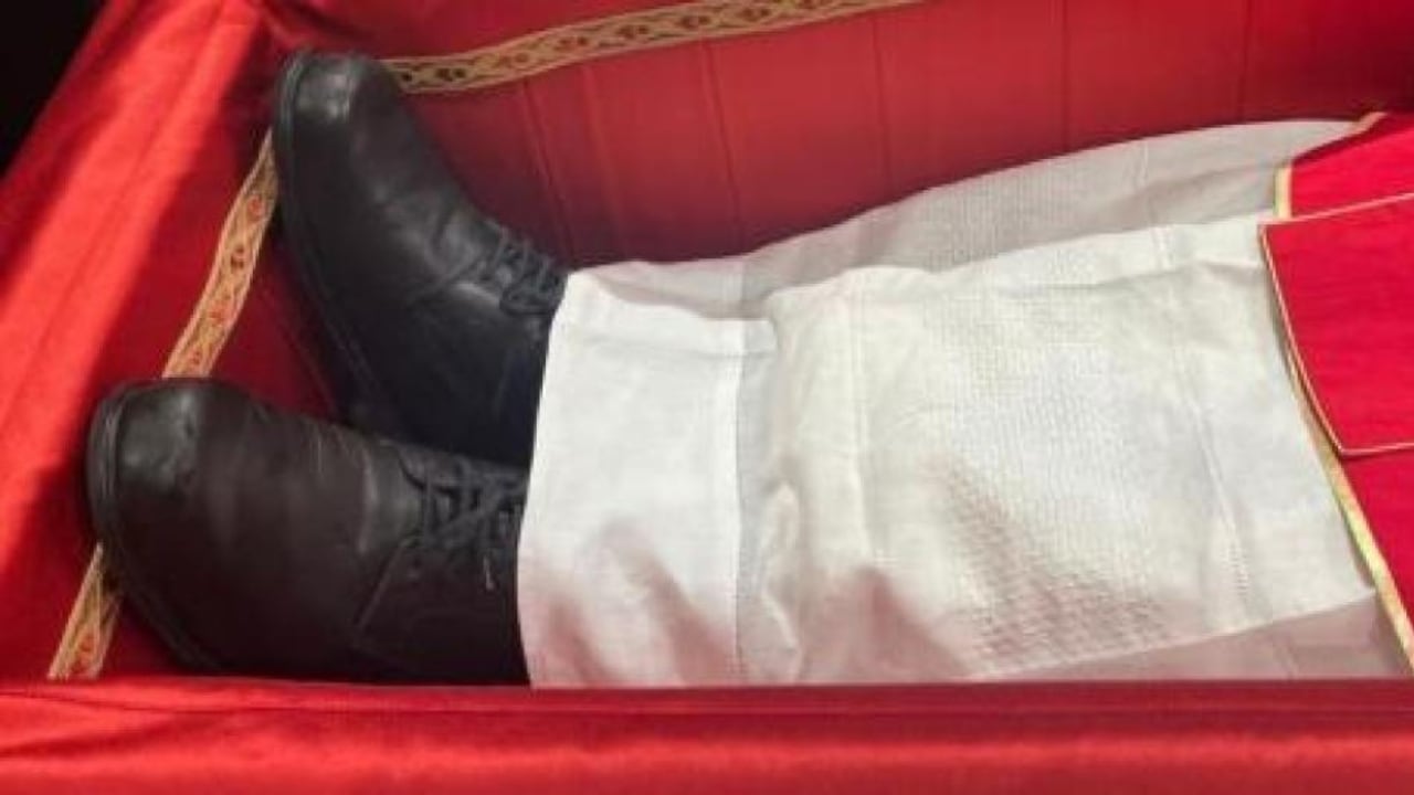 El calzado siempre marcó el estilo que tuvo el papa.