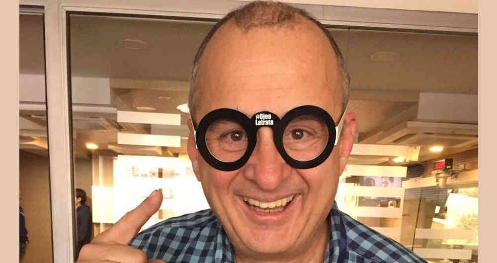 Tenía 63 años y estuvo por más de 15 años acompañando a millones de colombianos que se despertaban todas las mañanas viéndolo en Muy Buenos Días, uno de los programas más icónicos del canal RCN. Allí Jota, como lo llamaban sus amigos, era el alma y la vida del programa, y manejaba el set con la experiencia de un gran líder y presentador.