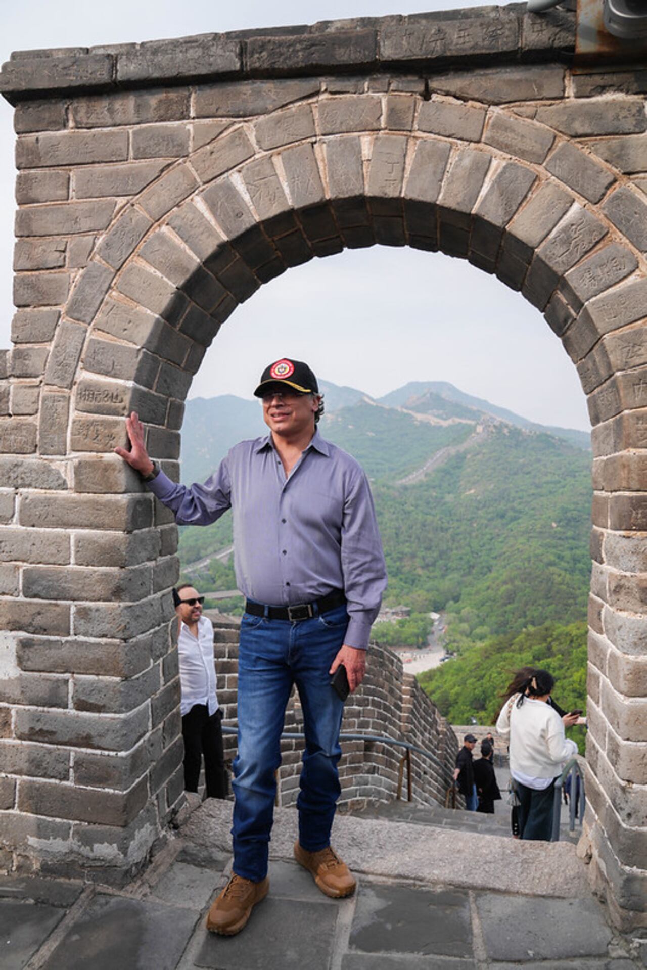Presidente Gustavo Petro en la muralla china