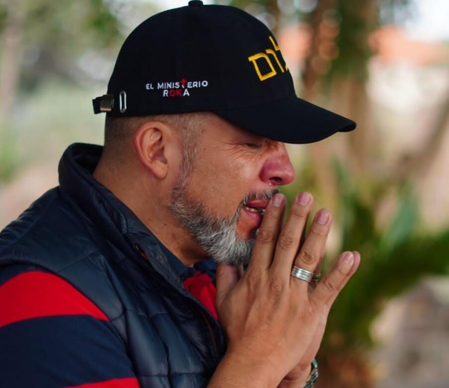 “Toda fabricación necesita un manual de instrucciones, y Dios nos creó con uno, la biblia”: William Arana