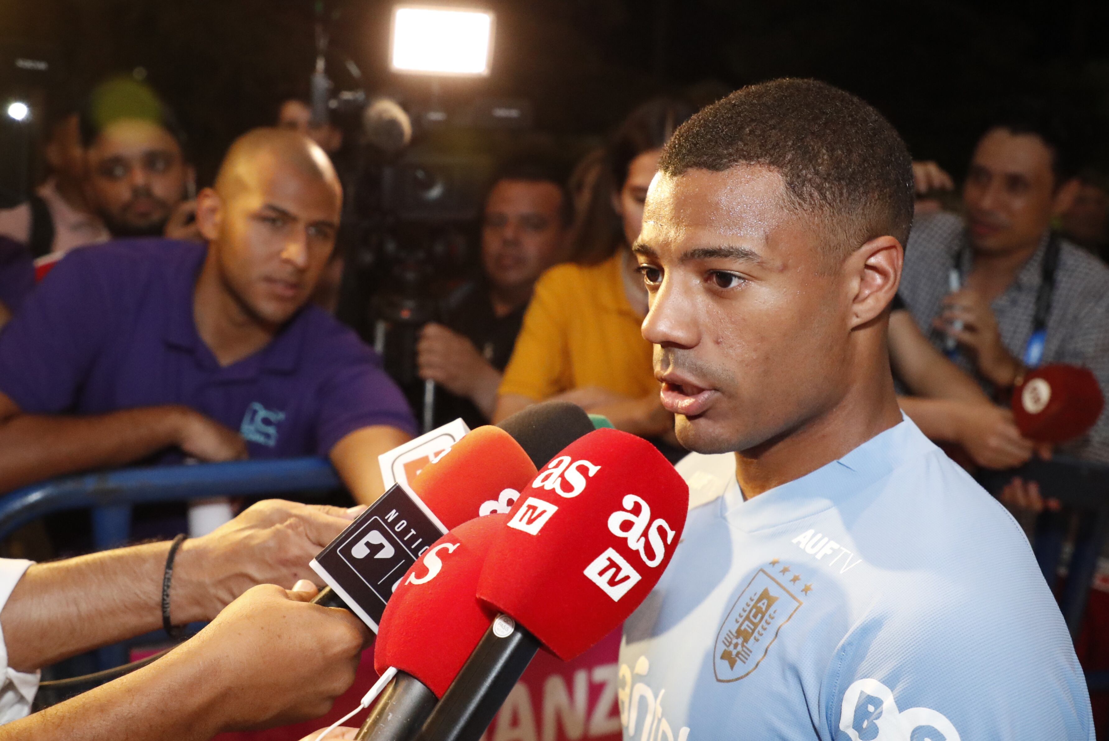 Facundo Pellistri y Nicolás de la Cruz