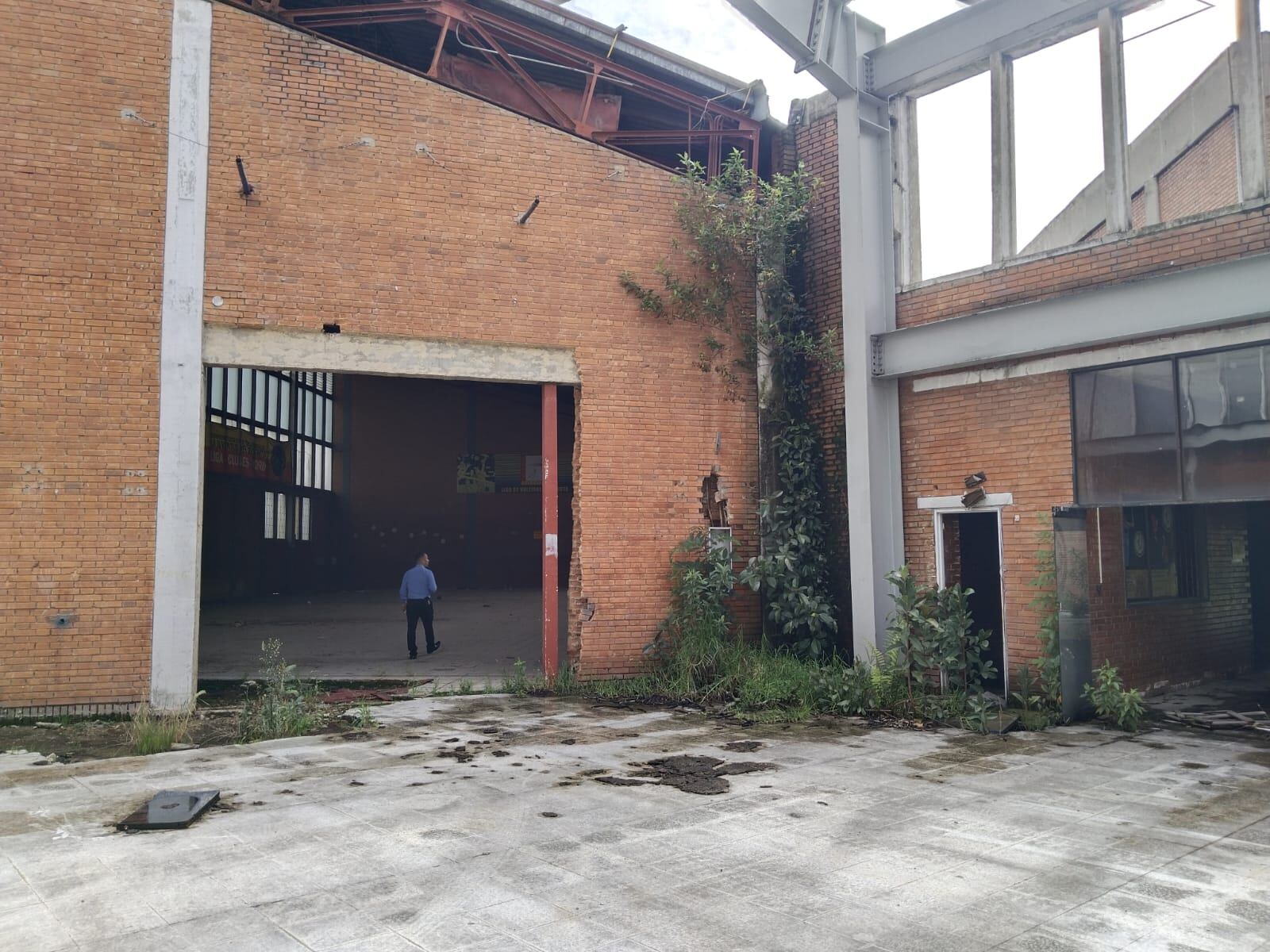 Las obras de la Unidad Deportiva El Salitre que están abandonadas