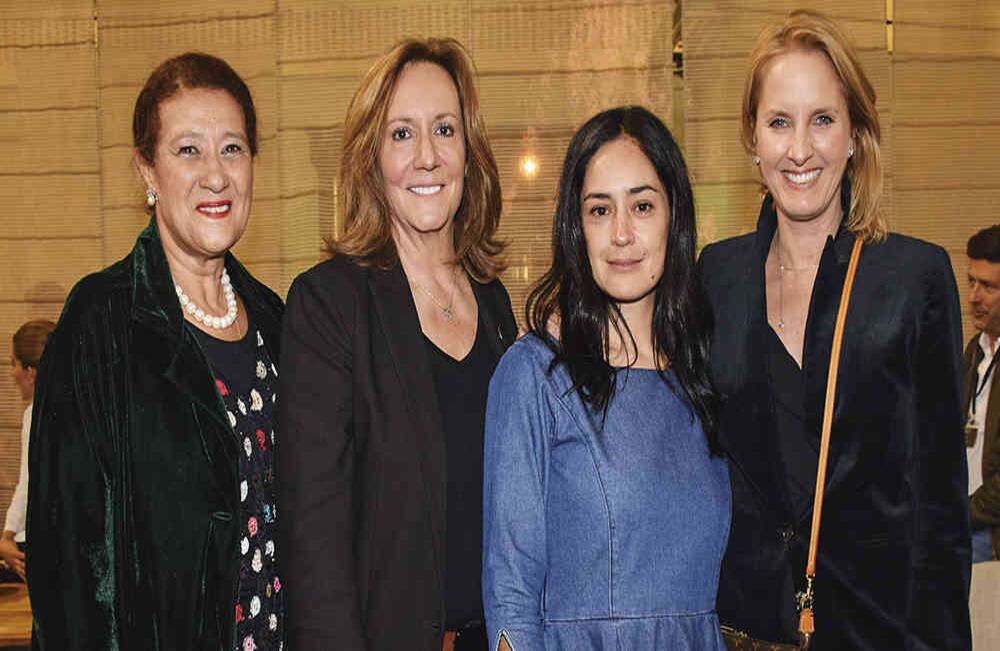 Carmen de la Hoz, Juanita Santos, Johanna Carmelita Caicedo y Ángela Gutiérrez.