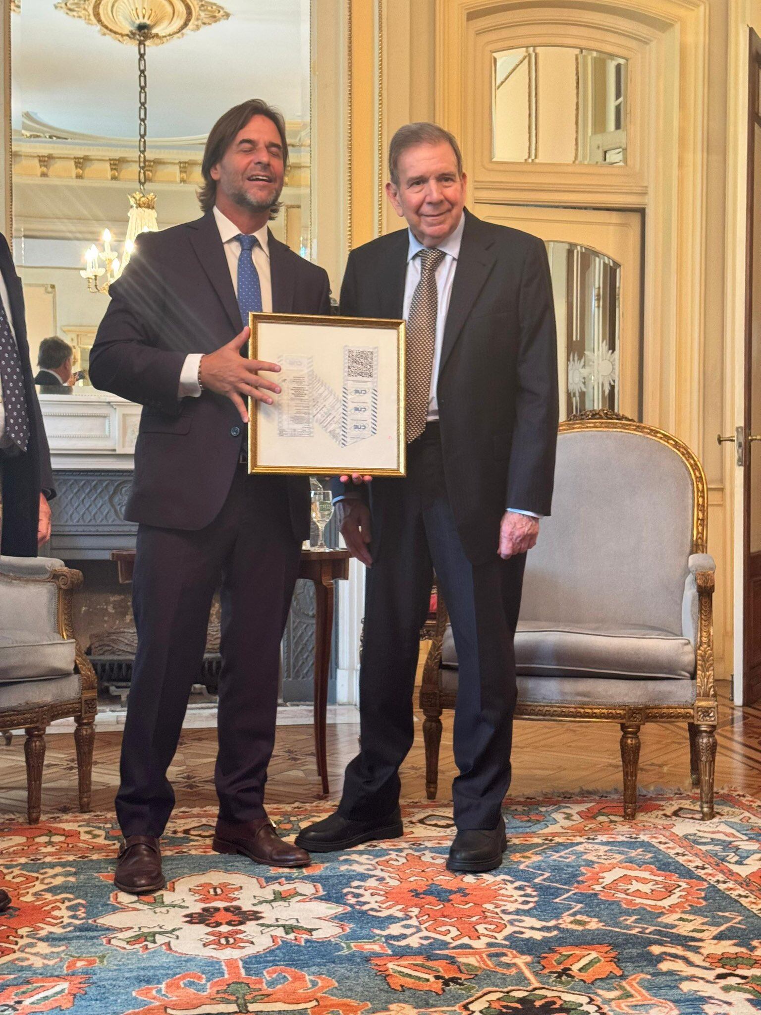 González agradeció a Lacalle Pou y entregó pruebas del triunfo del cambio en Venezuela.