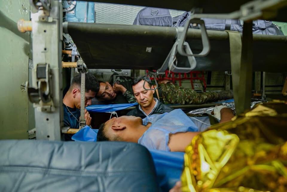 El accidente del avión Hércules C-130 de la Fuerza Aeroespacial Colombiana, ocurrido en inmediaciones de Puerto Leguízamo, ha generado conmoción en todo el país. La aeronave, que transportaba a decenas de uniformados, presentó una emergencia pocos minutos después de despegar, provocando un siniestro que dejó múltiples víctimas entre fallecidos, heridos y desaparecidos.