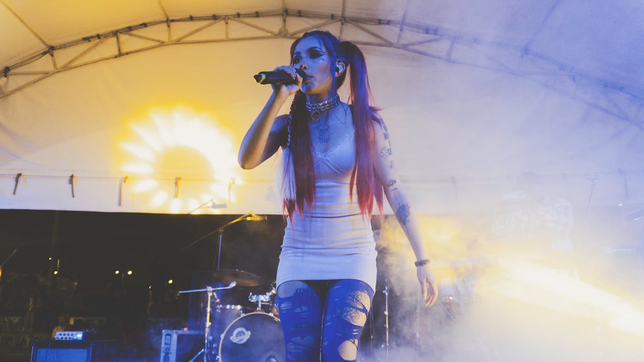 Anarkía fue el primer nombre artístico de Karla Cajamarca.