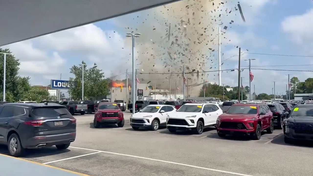 La explosión fue provocada por un accidente en la tubería de gas de un edificio.