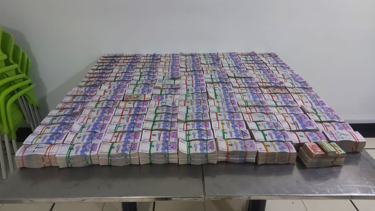 Dinero hallado en el bus