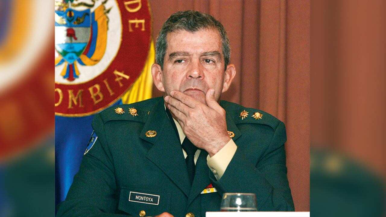 general (R) mario montoya Excomandante del Ejército