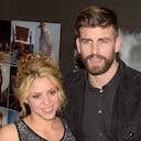 BARCELONA, SPAIN - JANUARY 25: Shakira (L) and Gerard Pique (R) attend the 'Festa De Esport Catala 2016 awards' on January 25, 2016 in Barcelona, Spain. (Photo by Robert Marquardt/Getty Images)