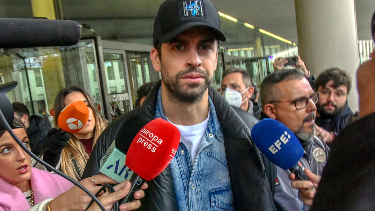 Gerard Piqué saliendo del Juzgado de Primera Instancia y de Familia Nº 18 de Barcelona tras ratificar la demanda de separación y el convenio sobre la custodia de sus hijos
