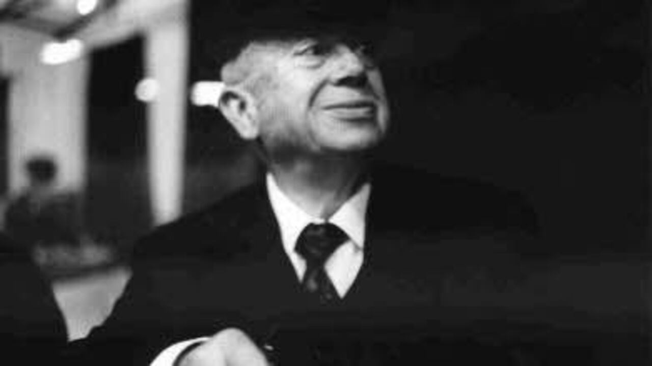 El poeta chileno Gonzalo Rojas falleció a los 93 años.