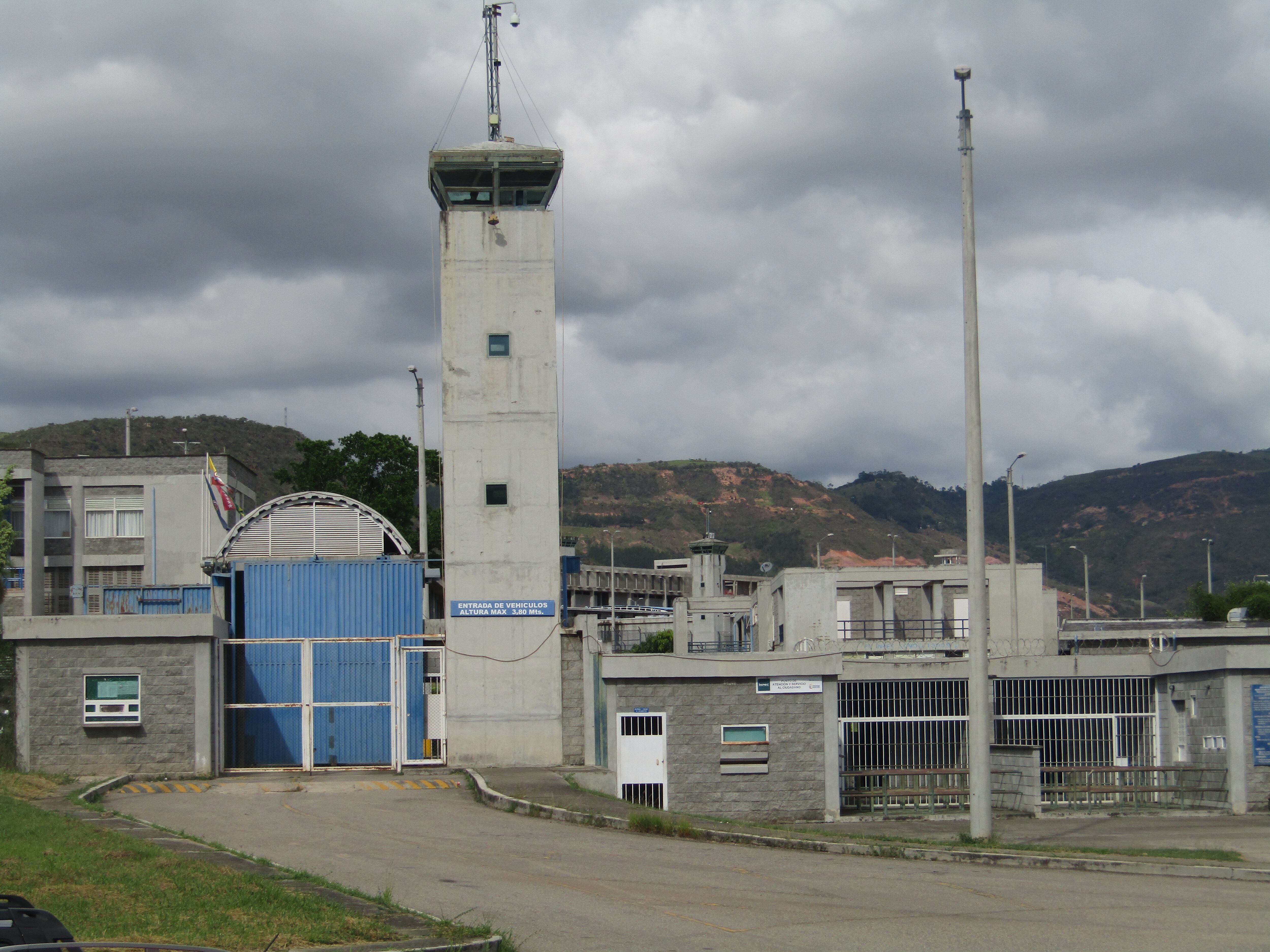 En el establecimiento penitenciaria no habría recibido los primeros auxilios por falta de médico.