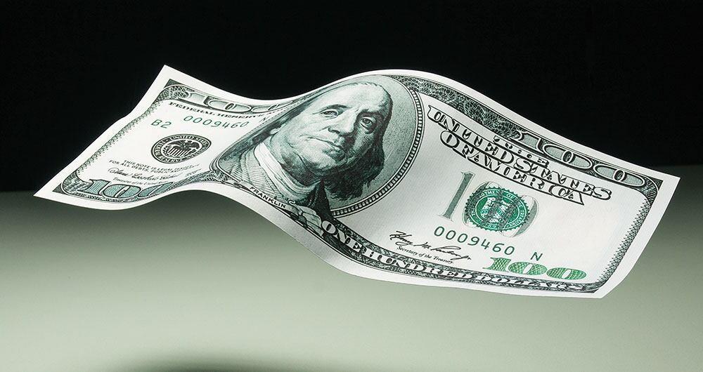 La incertidumbre económica generada por el presidente Petro deja a la divisa en la cuerda floja.