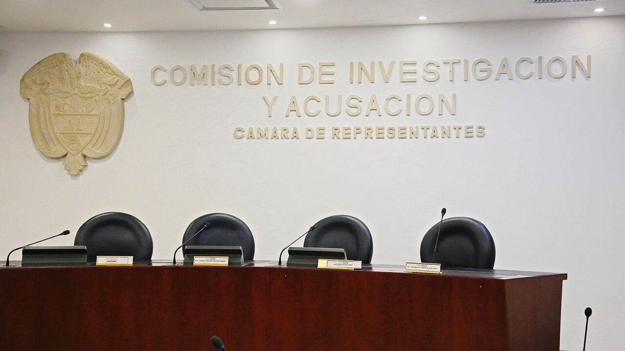 La decisión de la Comisión de Acusación de inhibir al magistrado Francisco Farfán desató la molestia de su colega Cristina Lombana. 