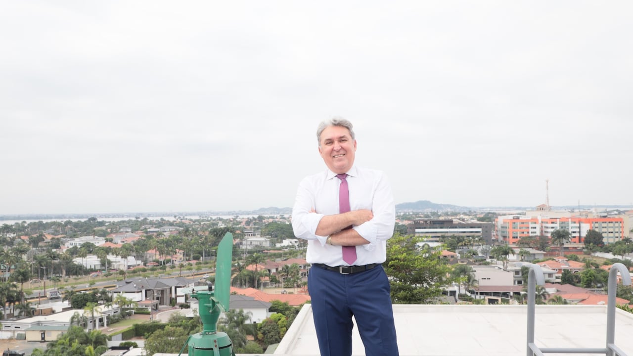 El docente investigador Iván Cherrez lidera el proyecto ‘Evaluación Integral de la Calidad Ambiental y Biodiversidad’.