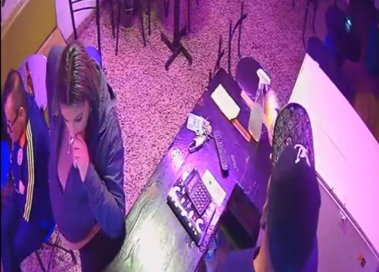 El suceso fue captado por cámaras de seguridad, lo que permitió a las autoridades entender cómo opera este tipo de delincuencia.