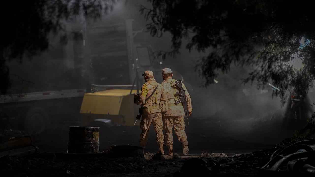 Continuan las labores de rescate de los 10 mineros atrapados en México. (Photo by Pedro PARDO / AFP)