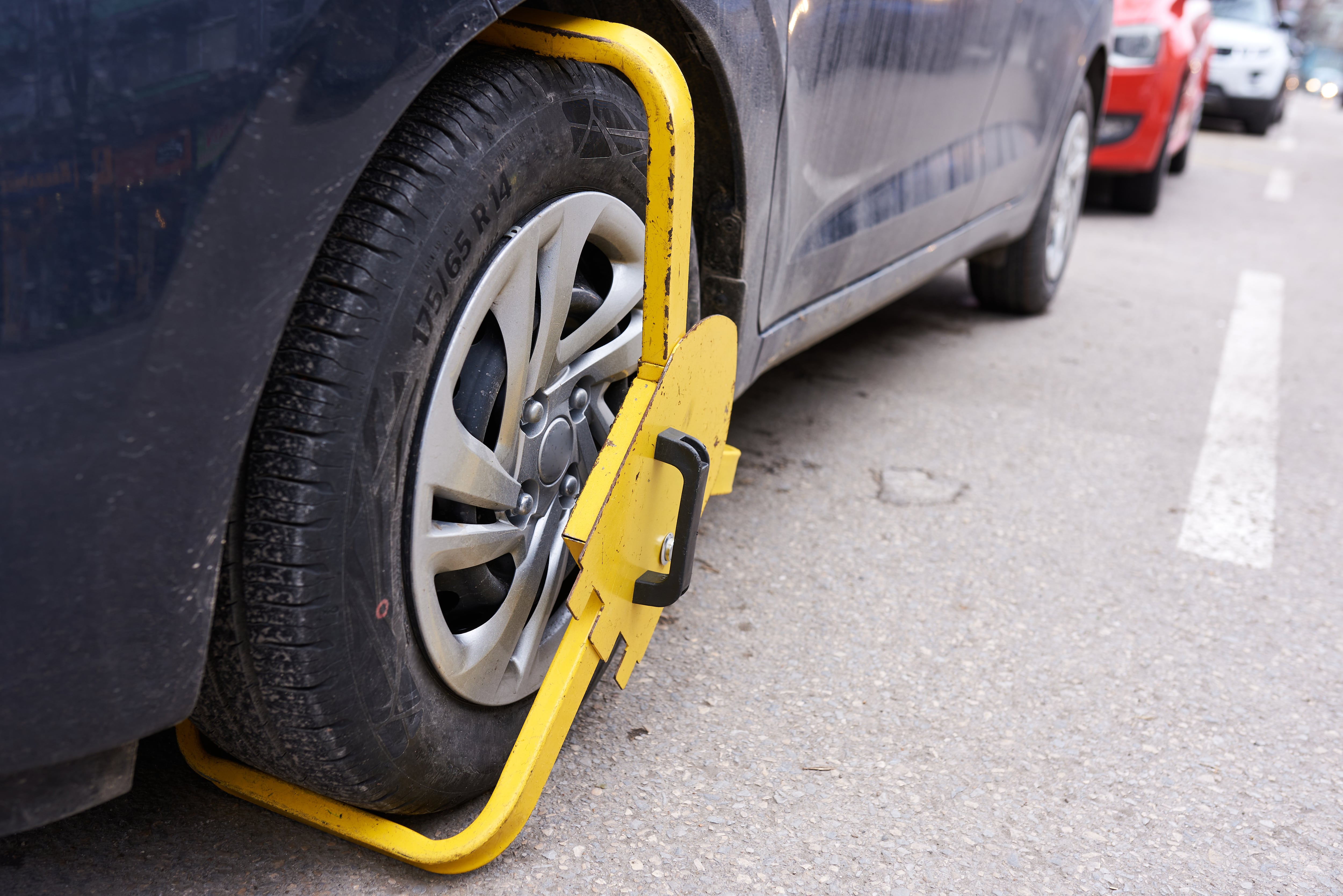 El distrito podrá instalar cepos a vehículos que no cancelen el servicio de parqueo en Bogotá.