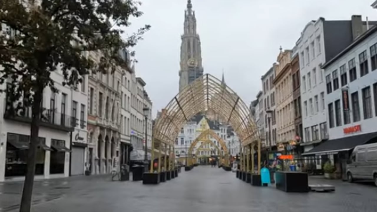 Amberes ofrece una arquitectura milenaria que se convierte en uno de los centros de atención de sus calles