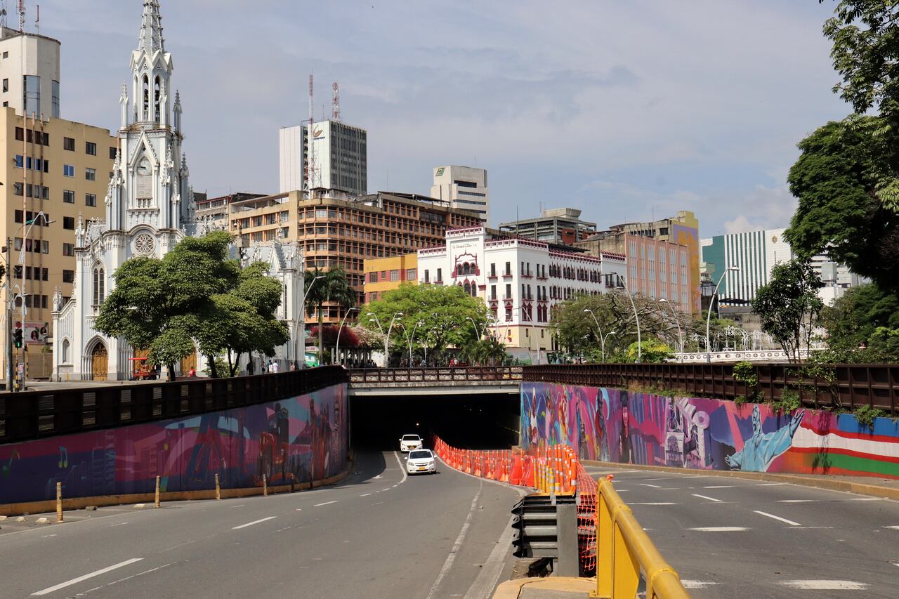 Cierre del carril norte del túnel mundialista en Cali por obras en el puente de la avenida 2 con 15N