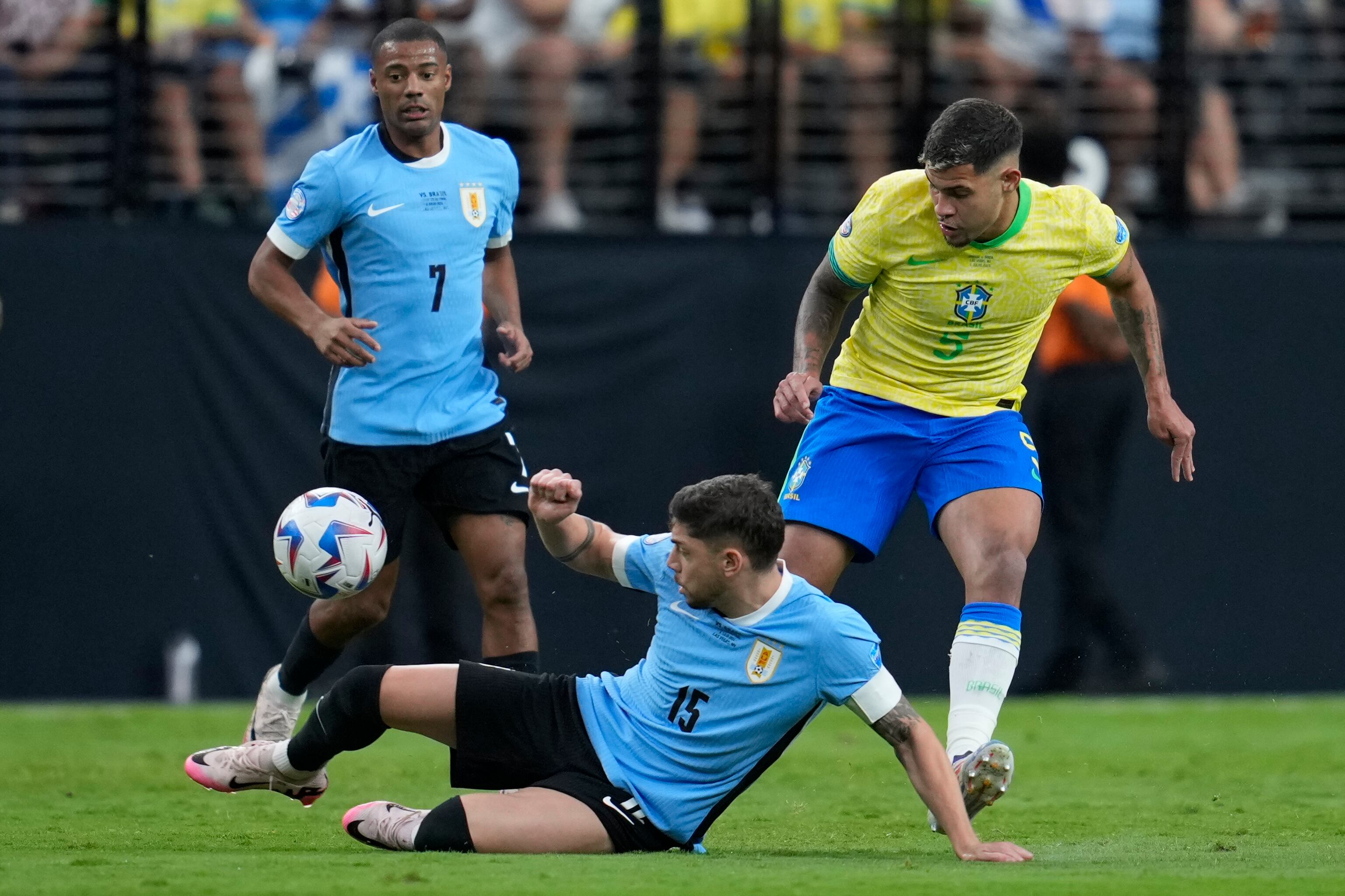 Uruguay vs Brasil por Copa América