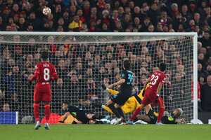 El colombiano tuvo la chance más clara de gol del partido sobre el último minuto de juego.