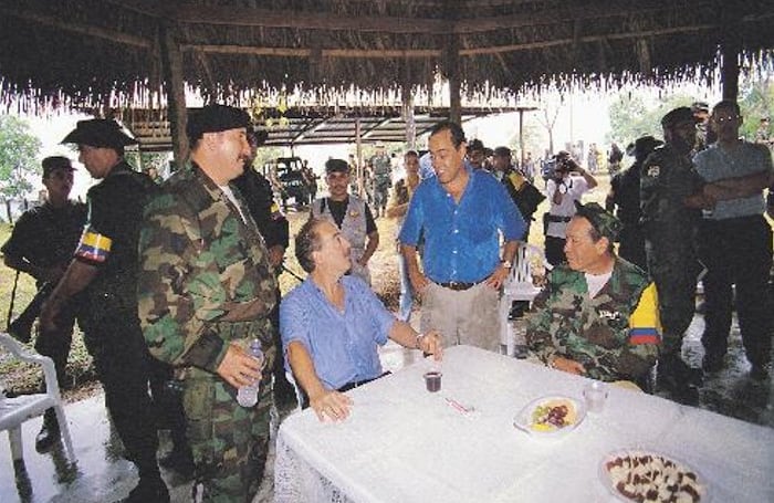  Negociaciones de paz entre el gobierno de Andrés Pastrana y la guerrilla de las Farc.