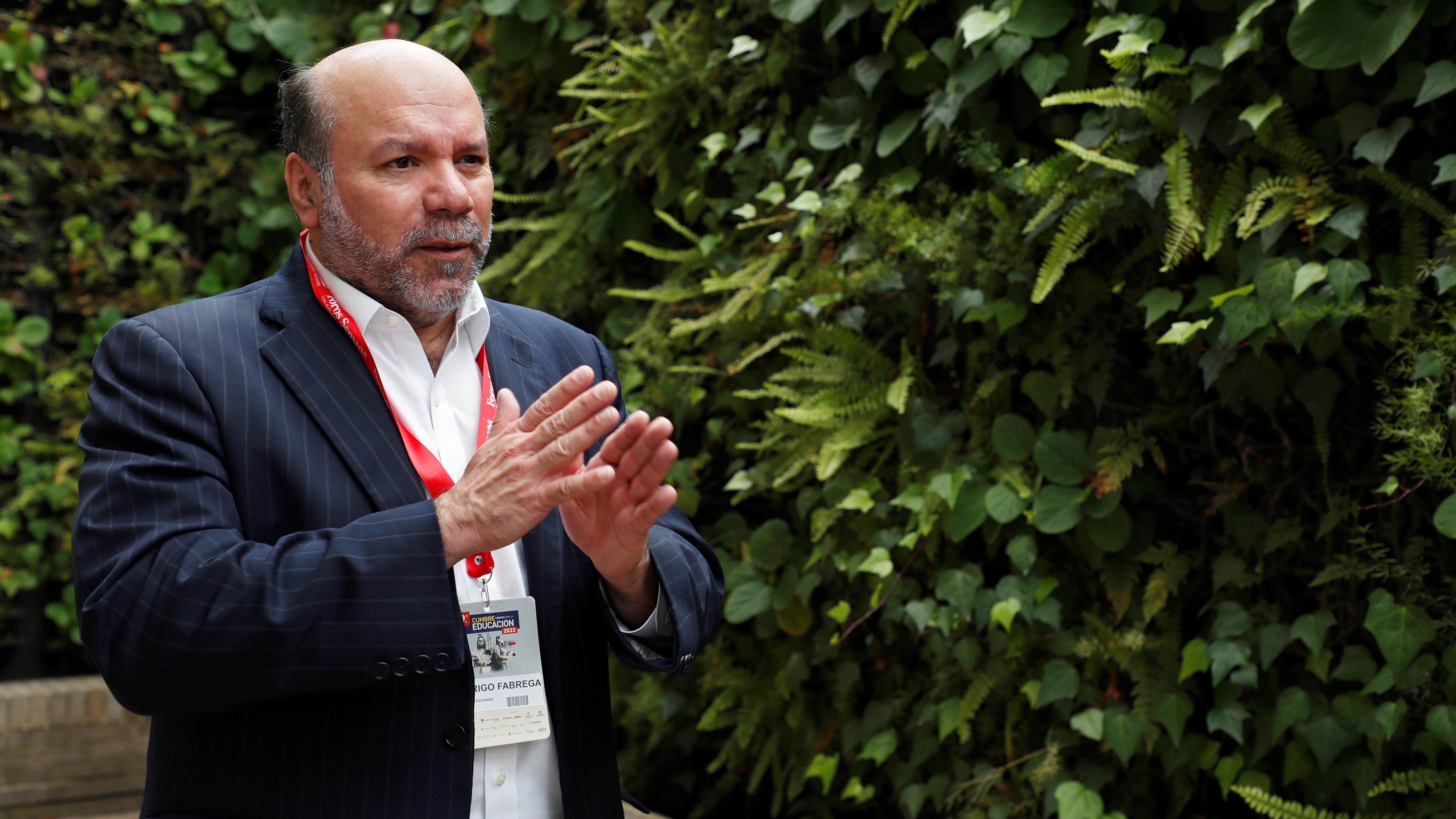 NO  USAR, Rodrigo Fabrega, Fundación telefónica