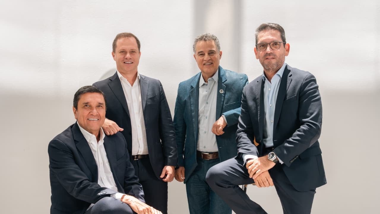 Candidatos de la coalición La Fuerza de las Regiones.