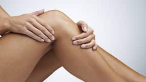 Cremas para la relajación de la piel también ayudan a evitar la flacidez. Foto GettyImages.