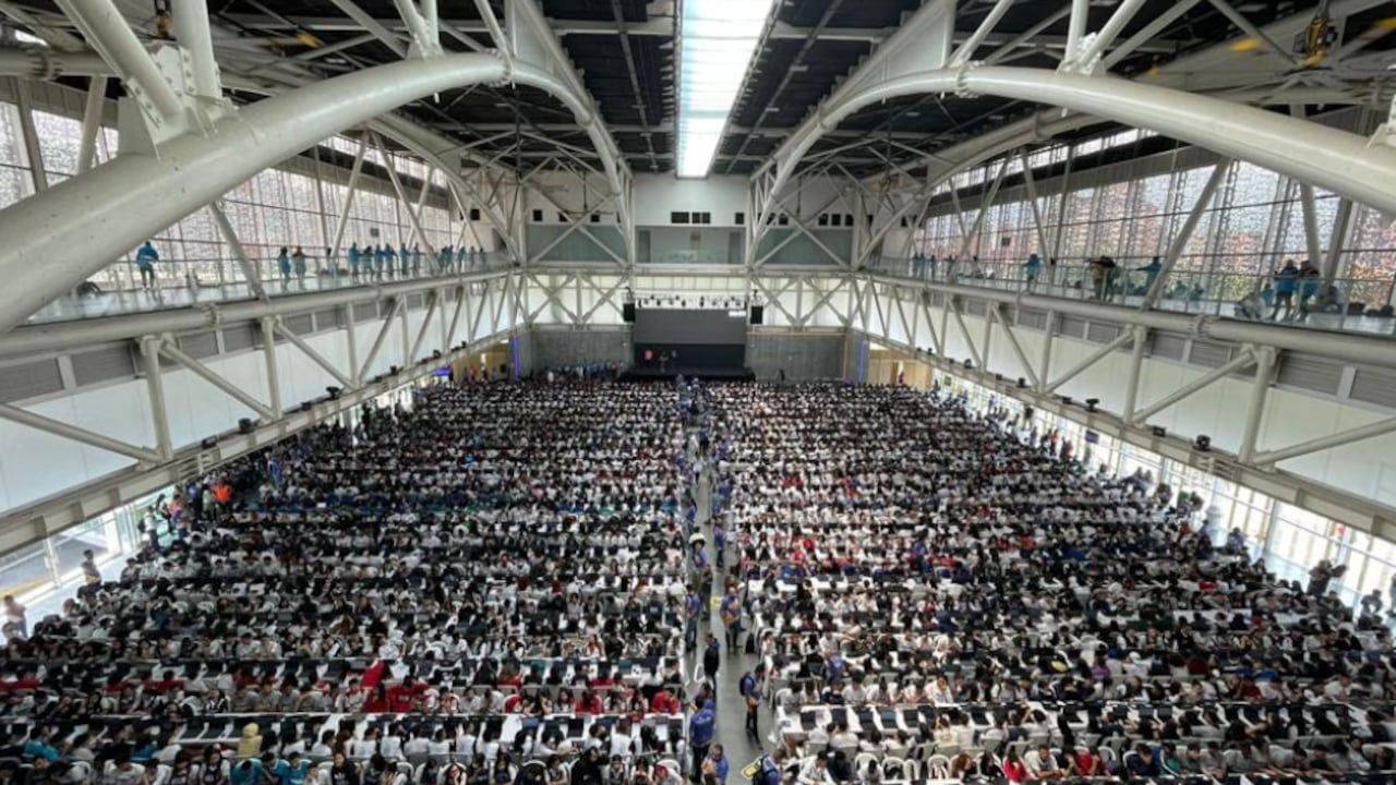 Clase masiva de software en Medellín.
