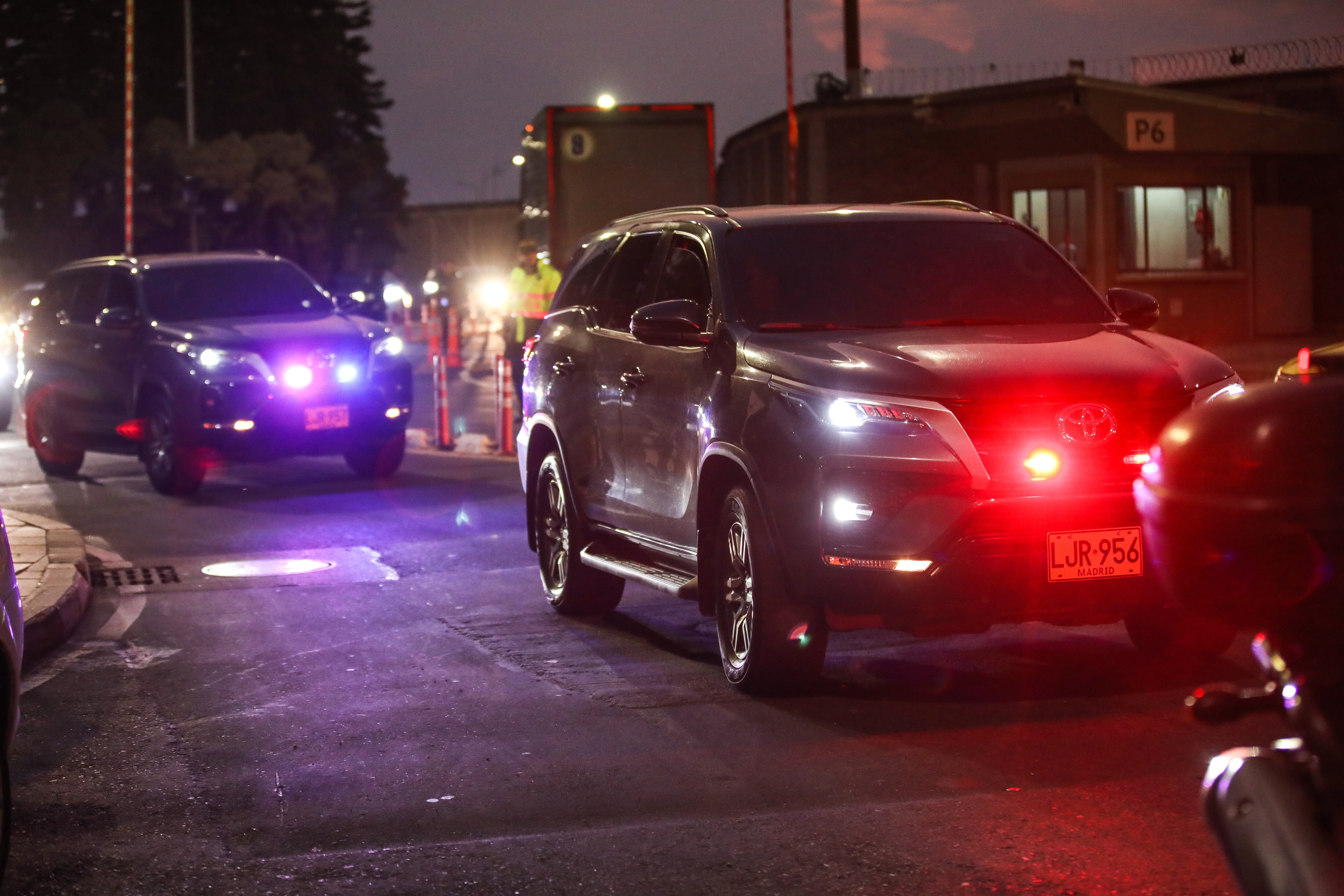 Salida de Salvatore Mancuso del Aeropuerto el Dorado