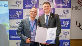 Colombia certifica al primer fellow en cirugía HPB.