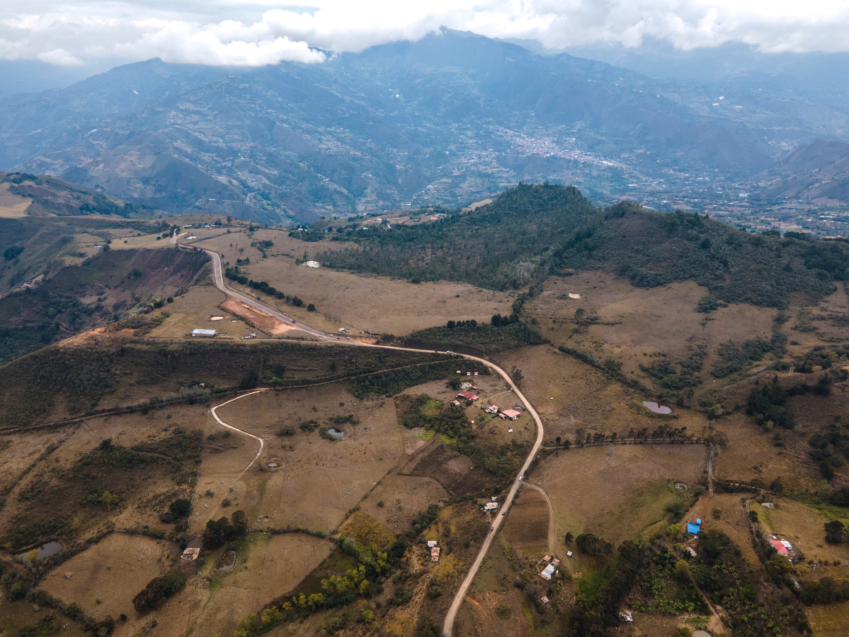Tramo sin rehabilitar en la Perimetral de Oriente