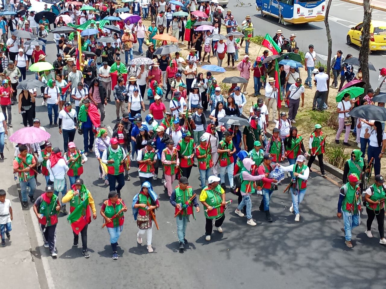 La guardia indígena participó en las movilizaciones que se adelantaron en Popayán en respaldo al gobierno de Gustavo Petro.