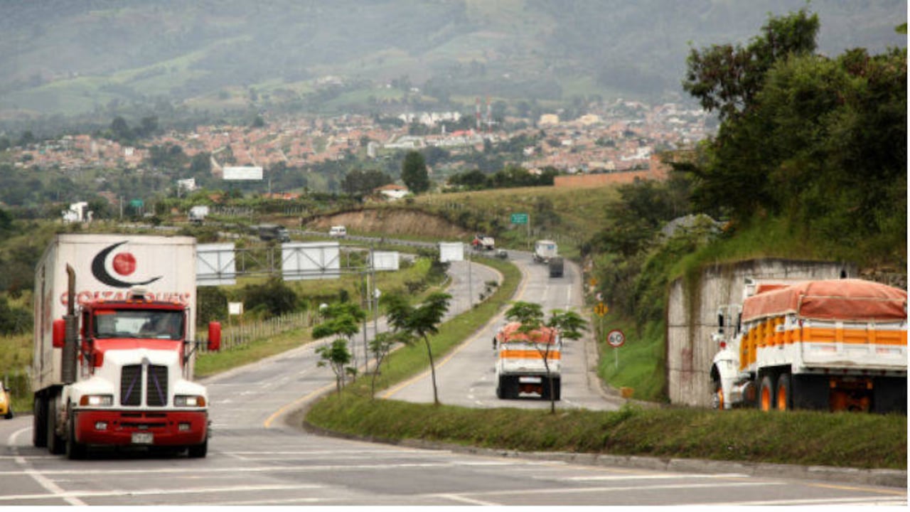 Poner recursos en obras públicos es uno de los caminos que ven los analistas para que se mueva la economía y el empleo.