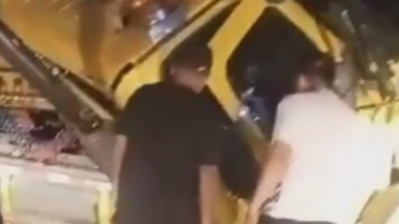 Impresionante accidente entre tractomula y camión dejó tres personas muertas en la vía Santander - Antioquia.