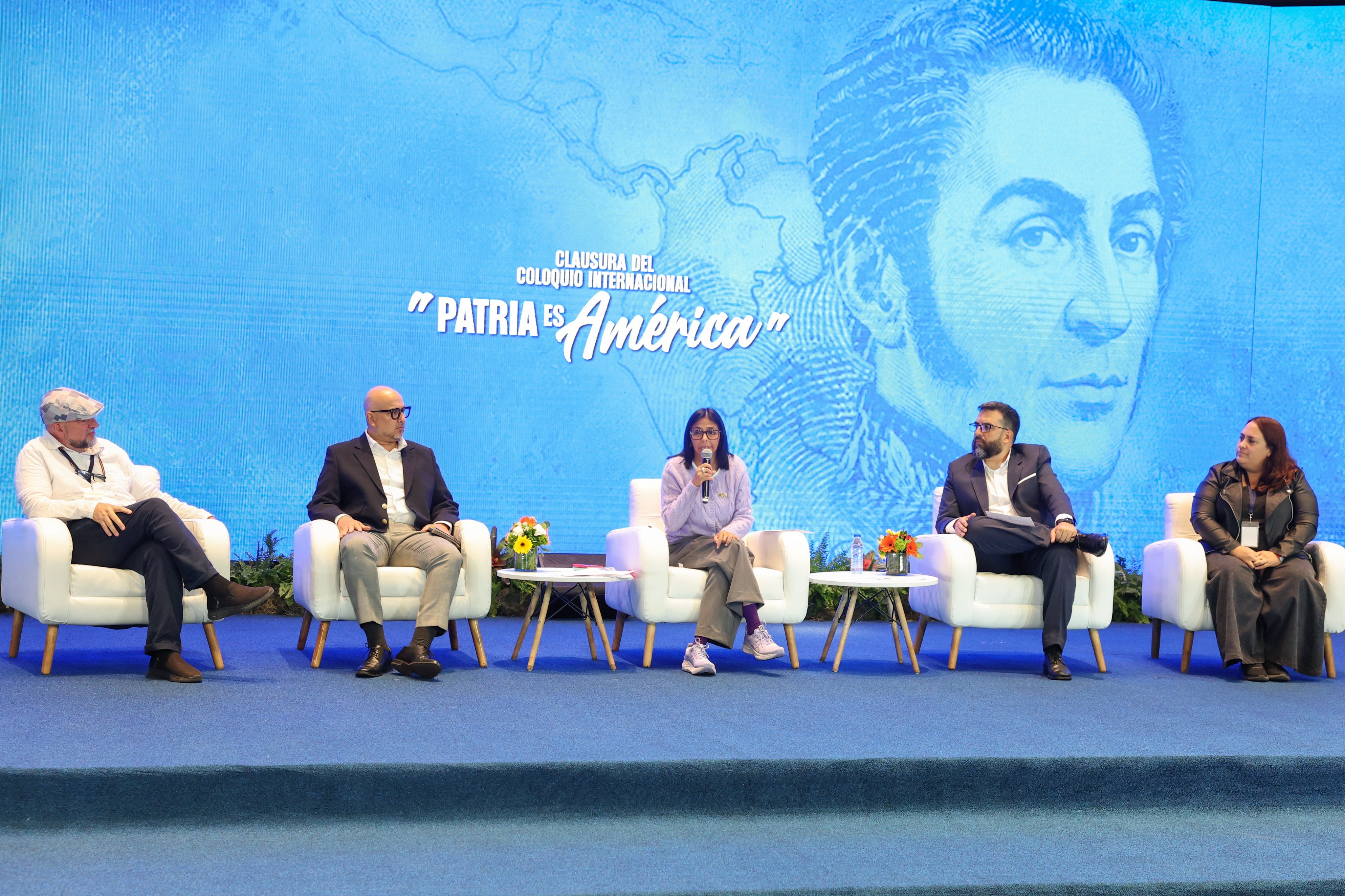Delcy Rodríguez conmemora Bicentenario del Congreso Anfictiónico de Panamá junto a intelectuales de 12 naciones